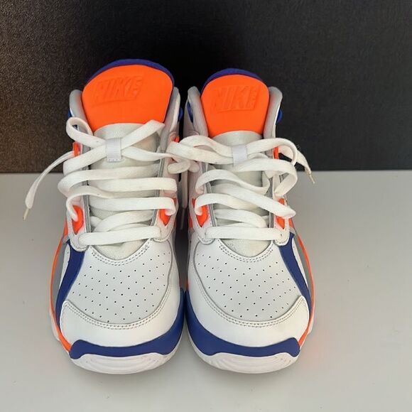 Nike Air Trainers GS. - Picture 2 of 10